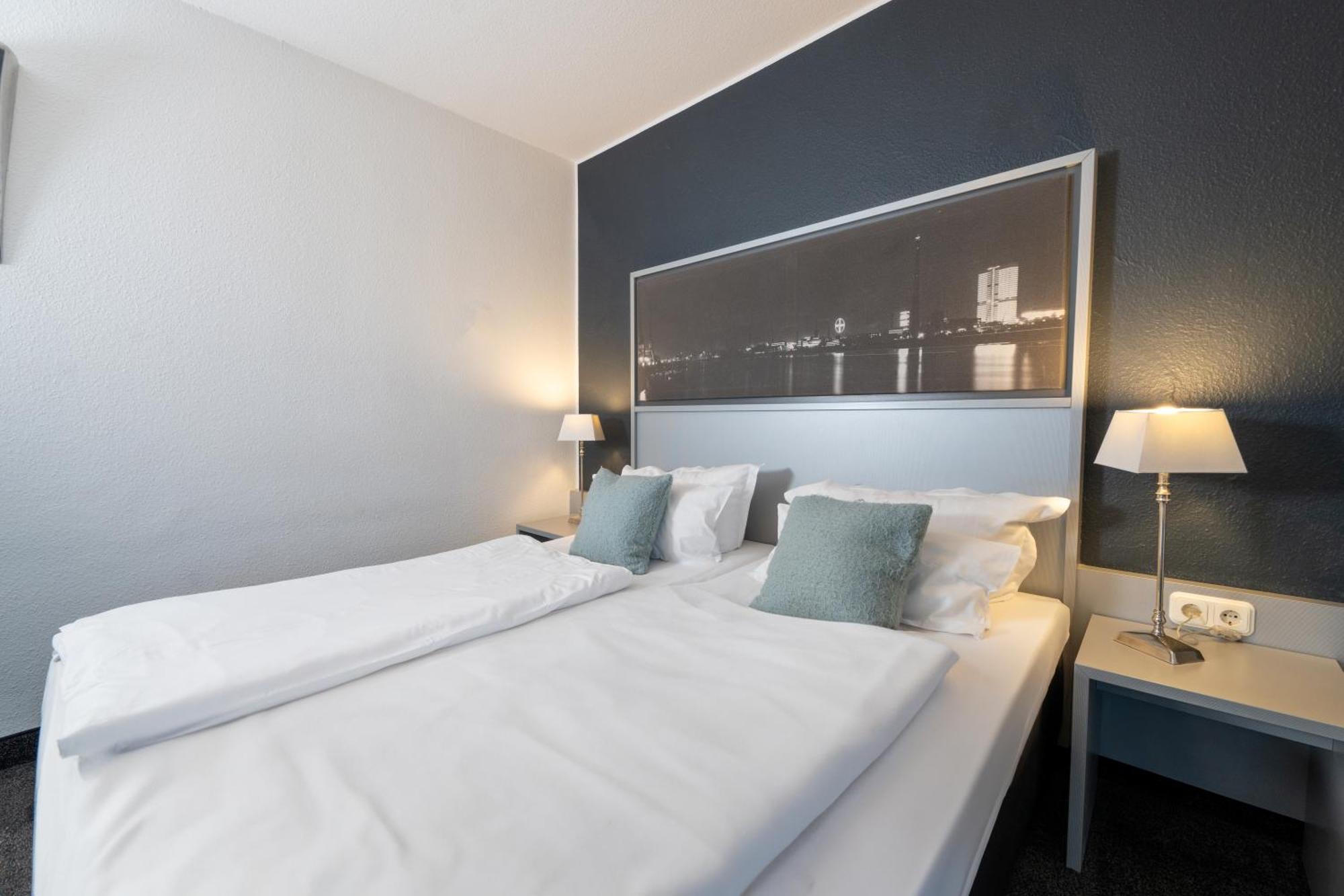 Hotel Medo Koeln Exterior photo